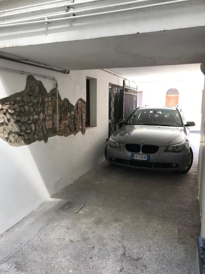 Che Piacere! Udine In Centro Col Posto Auto 아파트 외부 사진
