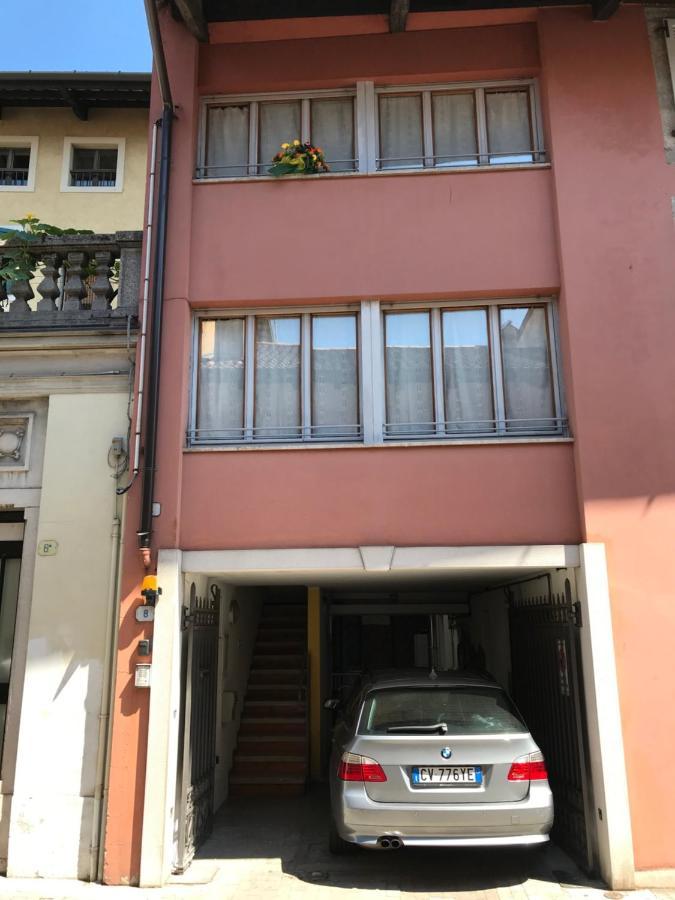 Che Piacere! Udine In Centro Col Posto Auto 아파트 외부 사진